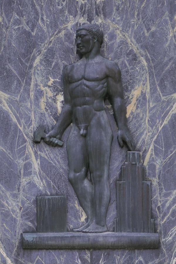 Série de sept images de sculptures de bronze néoclassiques, chacune représentant une figure aux côtés d’objets représentant une industrie.