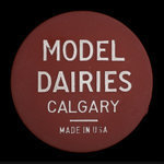 Canada, Model Dairies Limited, 1 chopine de lait creamo <br /> 12 avril 1965