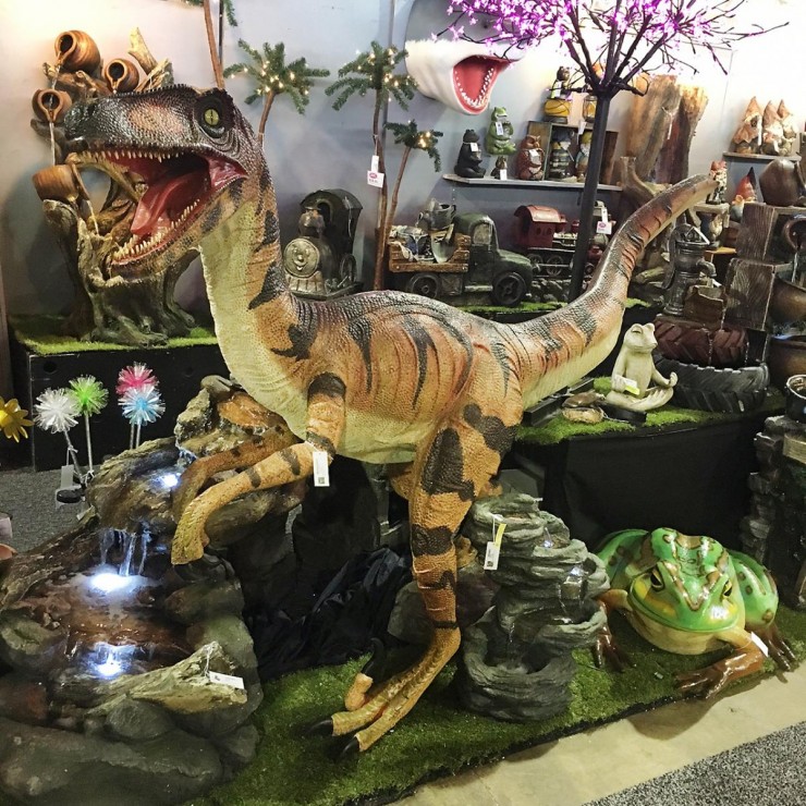 dinosaure et grenouille en plastique dinosaure et grenouille en plastique