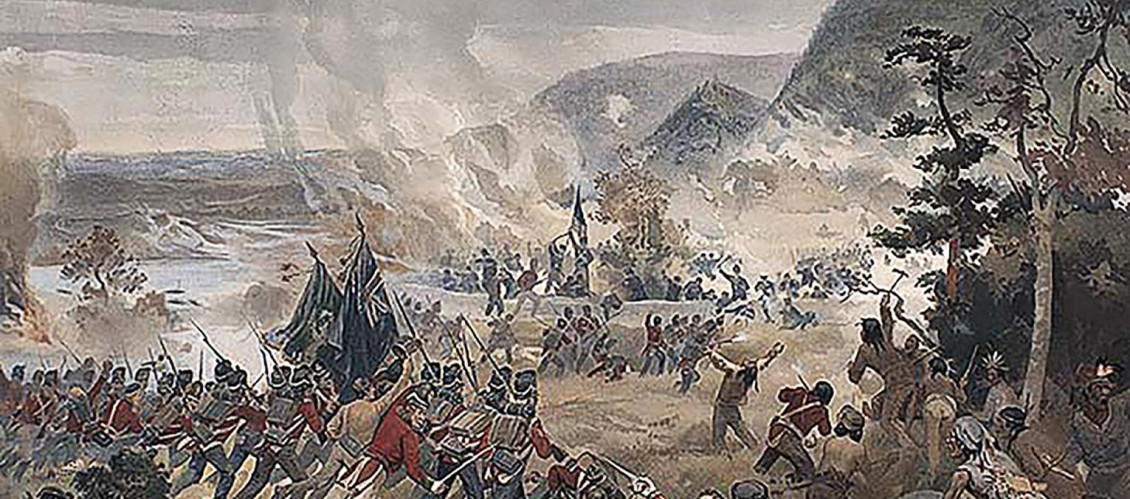 Peinture d’une vallée escarpée où on peut voir des soldats en rouge et des Autochtones armés de fusils sur fond de fumée et bataille au loin. 