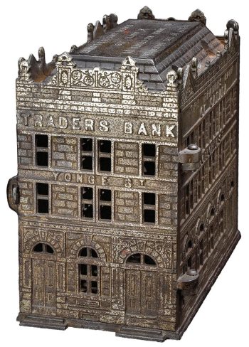 Modèle réduit d’un vieux bâtiment, creux, avec une façade articulée. 