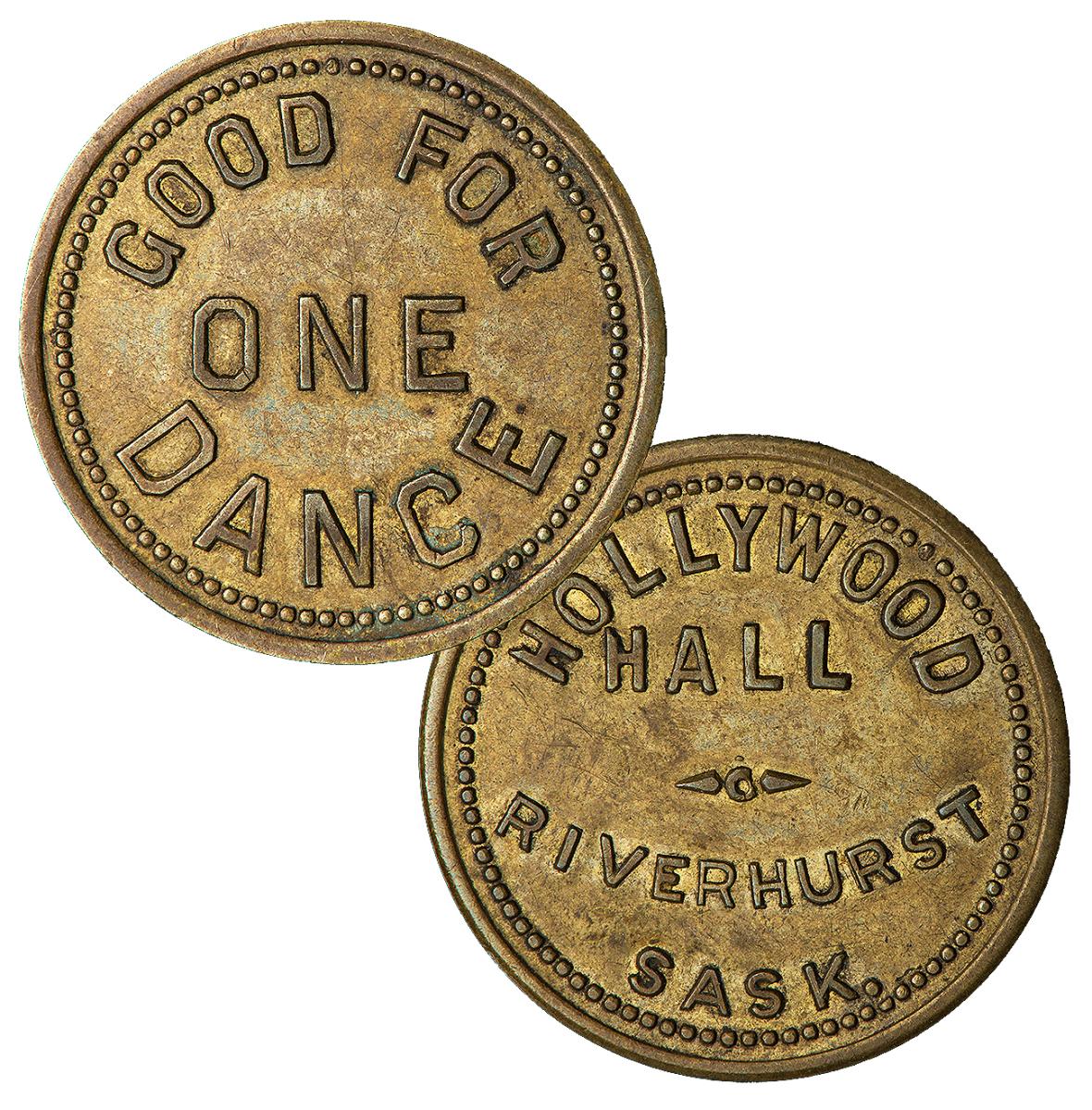 Jeton de danse Jeton rond de couleur bronze avec bordure perlée et gros caractères au centre, dont l’inscription « Good for one dance » sur un côté.